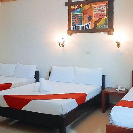 Reddoorz At New Casamila Hotel Palawan Puerto Princesa Exterior photo