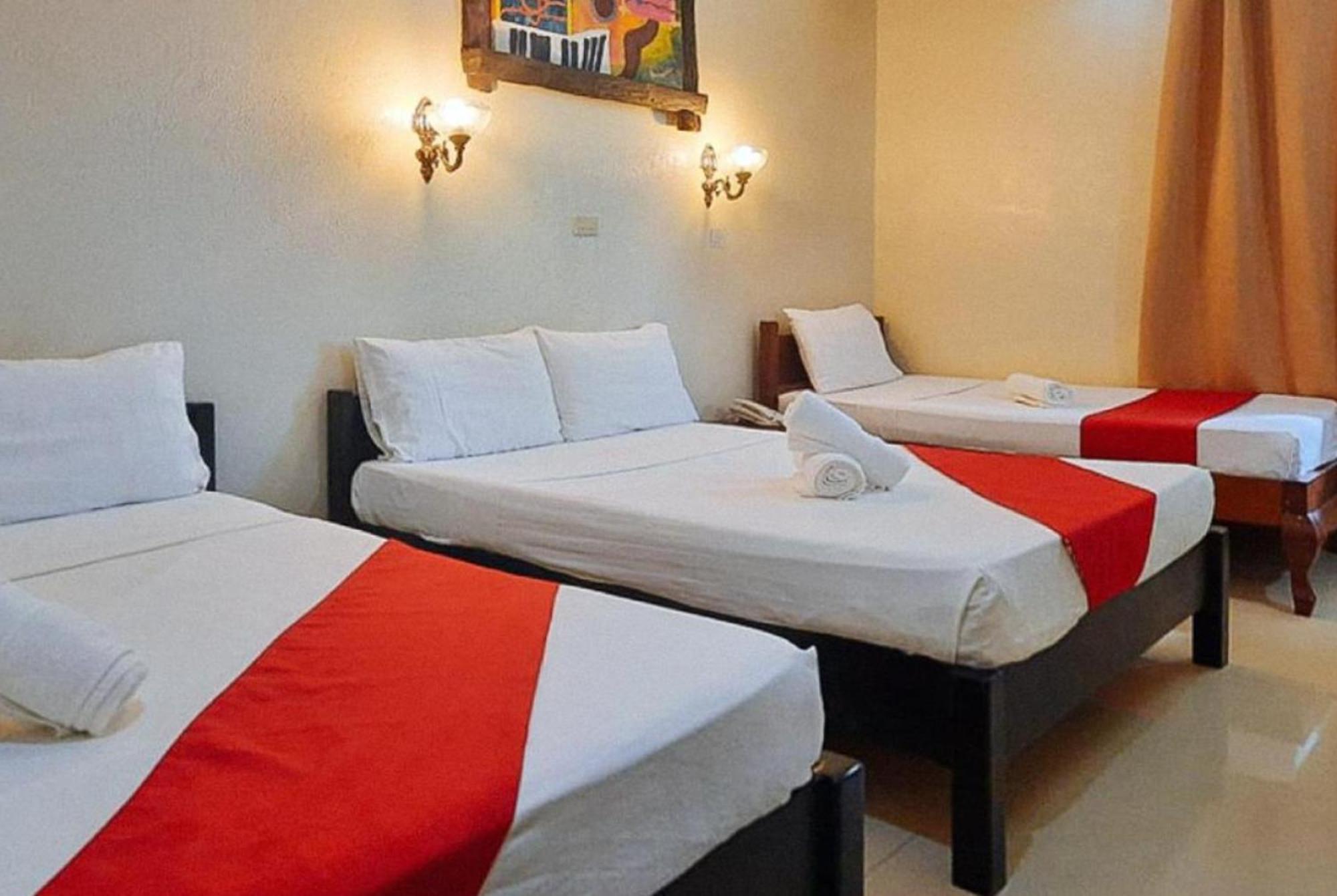 Reddoorz At New Casamila Hotel Palawan Puerto Princesa Exterior photo